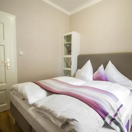 Unique 250m From The Charles Bridge Διαμέρισμα