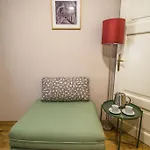 Unique Apartments 250M From The Charles Bridge