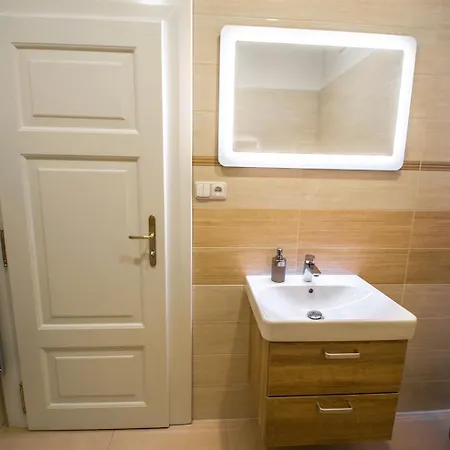 Apartman Unique 250m From The Charles Bridge